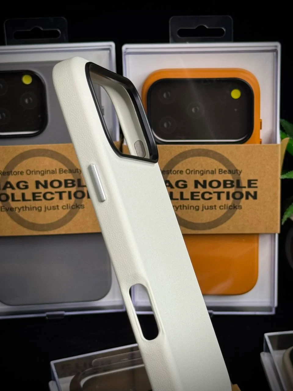 iPhone 14 Pro Mag Noble Collection Case