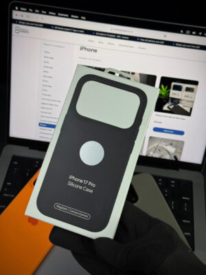 Official Soft Silicone IC MagSafe Case